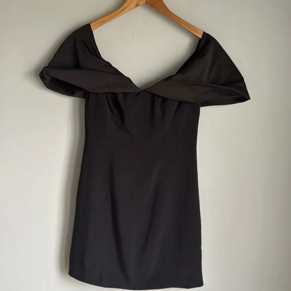 ML Monique Lhuillier Luna Crepe Mini Dress - Picture 2 of 13